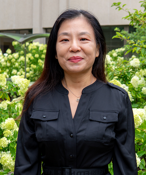 Headshot photo of Angela Chia-Chen Chen